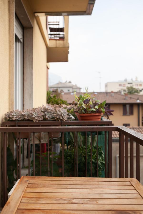ואלמדררה Cozy Lake Como Apartments מראה חיצוני תמונה