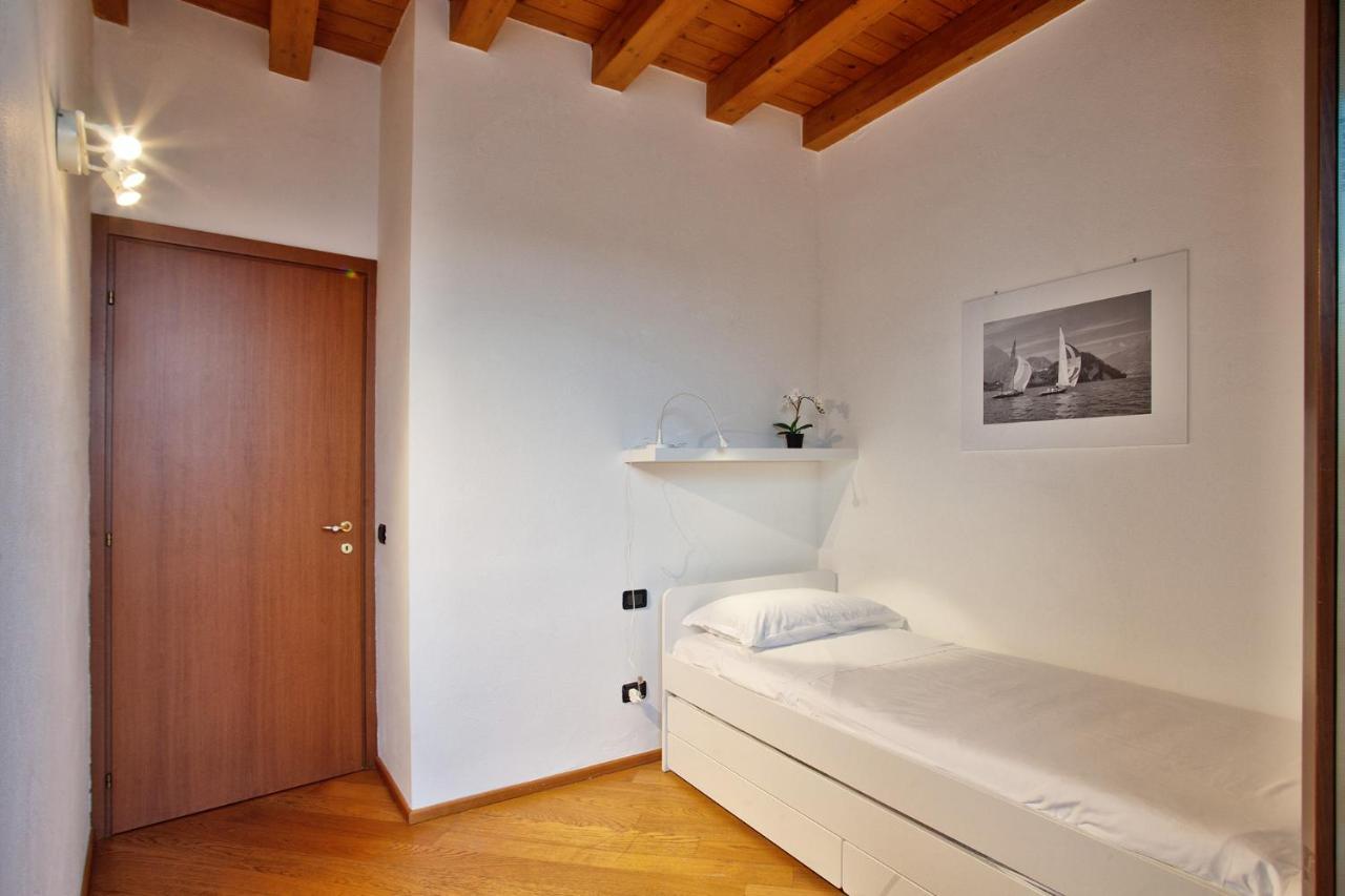 ואלמדררה Cozy Lake Como Apartments מראה חיצוני תמונה